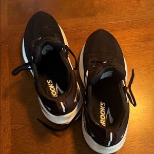 Brooks Black and White Athletic Sneakers